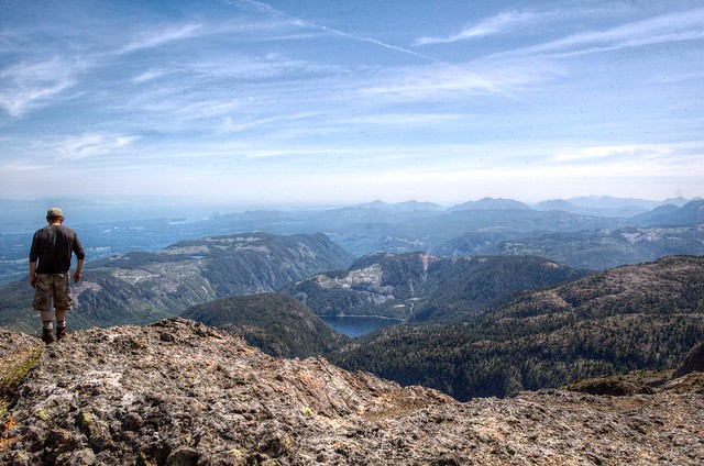 Mt. Arrowsmith Summit View: HDR (from single RAW) - Nikon D70 with Nikkor AF-S 1:3.5-5.6 18-55mm zoom