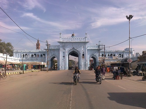 door india heritage monument architecture gate arch arcade entrance historic gateway entry lucknow uttarpradesh awadh