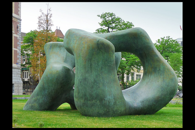 large two forms 04 1966 moore h (rijksmuseum amsterdam 2013)
