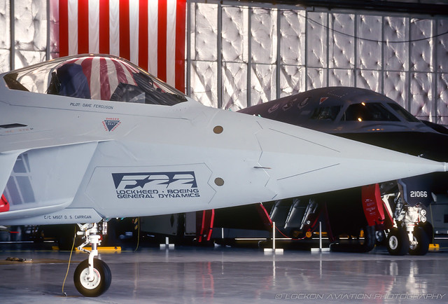 10-Jun-1991 ADW 87-0700 YF-22A (cn 3996)   / USA - Air Force