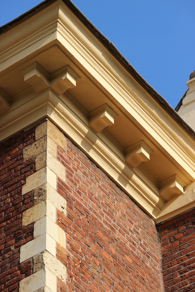 Modillion Eaves Cornice And Stone Quoins At Ham House 167 Flickr