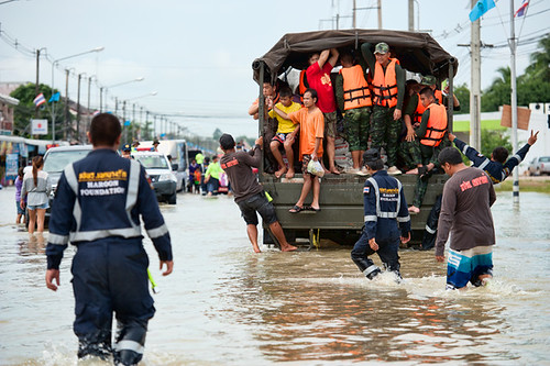 street boy people woman man tree nature water car thailand flood disaster prachinburi simahaphot
