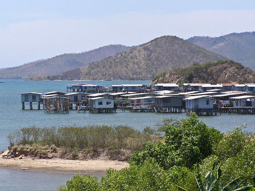 papuanewguinea portmoresby watervillage hanuabada