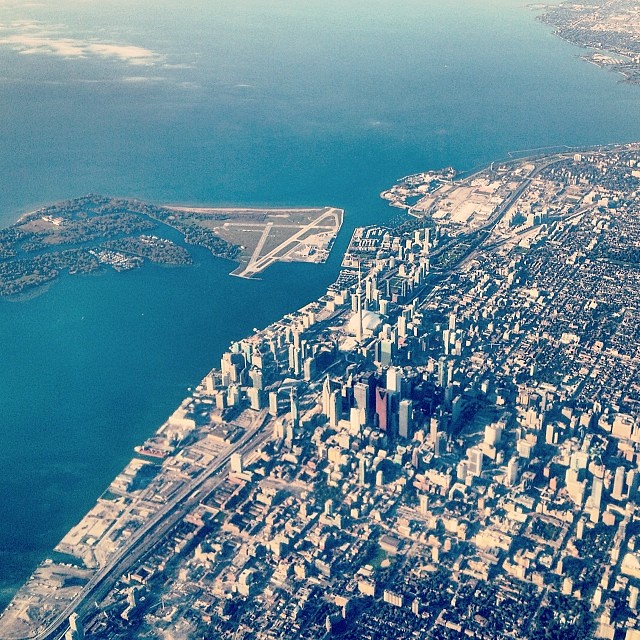 downtown toronto from the air