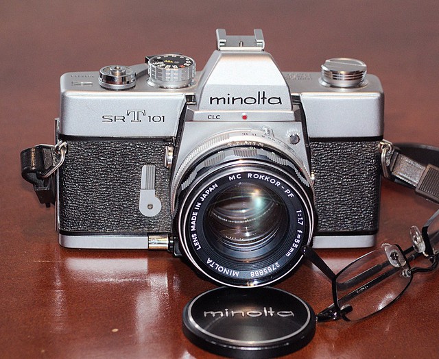 Analog SLR: Minolta SRT101 (1972) with Minolta MC Rokkor-PF 1:1.7 55mm Prime - Image by Sony A200 with Sony DT 55-200 mm 1:4.0-5.6 Zoom (A mount)