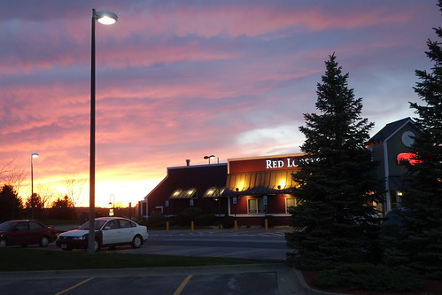 Red Lobster Restaurant, Coralville 4-16-17 01 by anothertom, coralvilleiowa redlobster restaurant dusk sunset sky clouds parkinglo