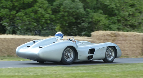 032 Mercedes-Benz W196 Stromlinie 1954 silver hr | by stkone
