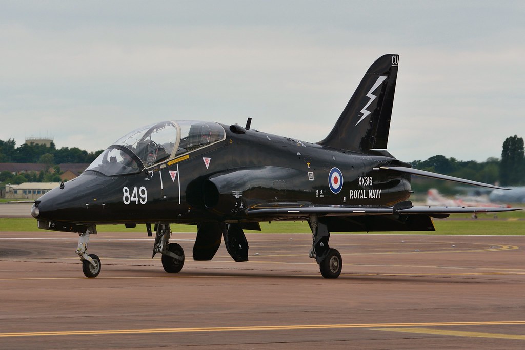 BAe Hawk T.1 XX316 849 CU | James Thomas | Flickr