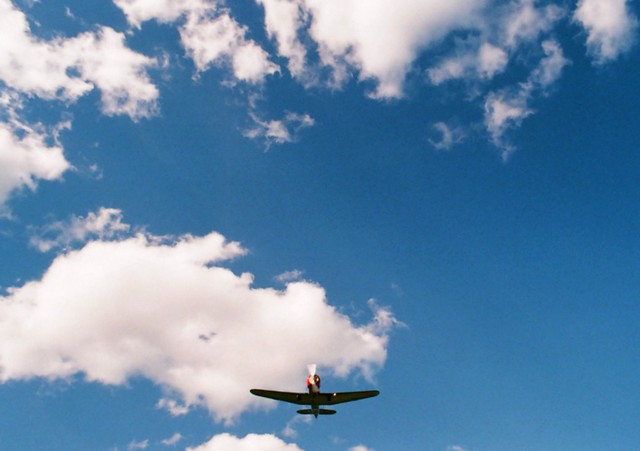 plane in the sky,aérodrome prangin