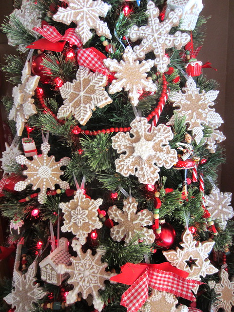 Gingerbread Ornament Tree 2013