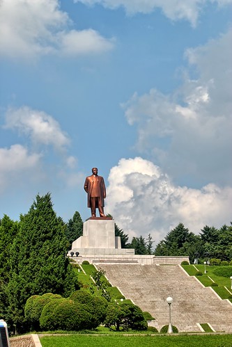 statue north korea socialism dprk coreadelnorte kimilsung kaesong 개성