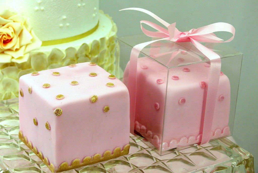 Pink Cube Cake favors one in packaging