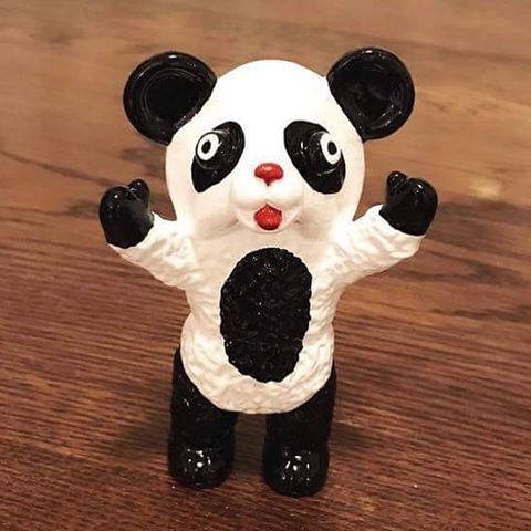 Painted by Gary Chiu don't cry in the morning  #dontcryinthemorning @dontcryinthemorning #野骨 #YaKu #科春阿褔 #FukuBear #SoftVinyl #sofubi #ソフビ #膠品 #搪膠  #sofvitokyo  https://www.dontcryinthemorning.com/ | by 狂人日本玩具屋