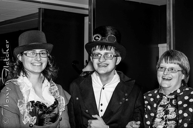 'SHAVE DOWN' - 'STEAMPUNK JAKE' - 'PROFESSIONAL BARBER SHANE O'SHAUGHNESSY' FROM THE DANDY GENT - STEAMPUNKS IN SPACE. 30th NOVEMBER 2013