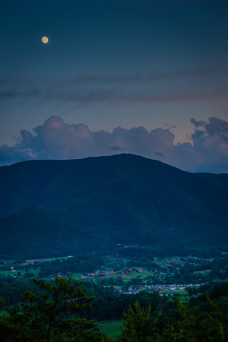 camera sunset usa moon mountain nature forest lens photography nikon place unitedstates cloudy tennessee f28 hdr smokymountains sevierville d600 2470 wearsvalley