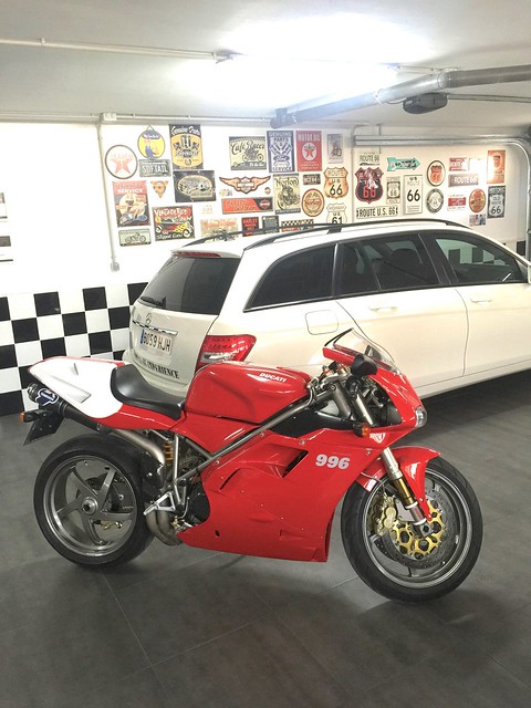 Ducati 996 S  2001
