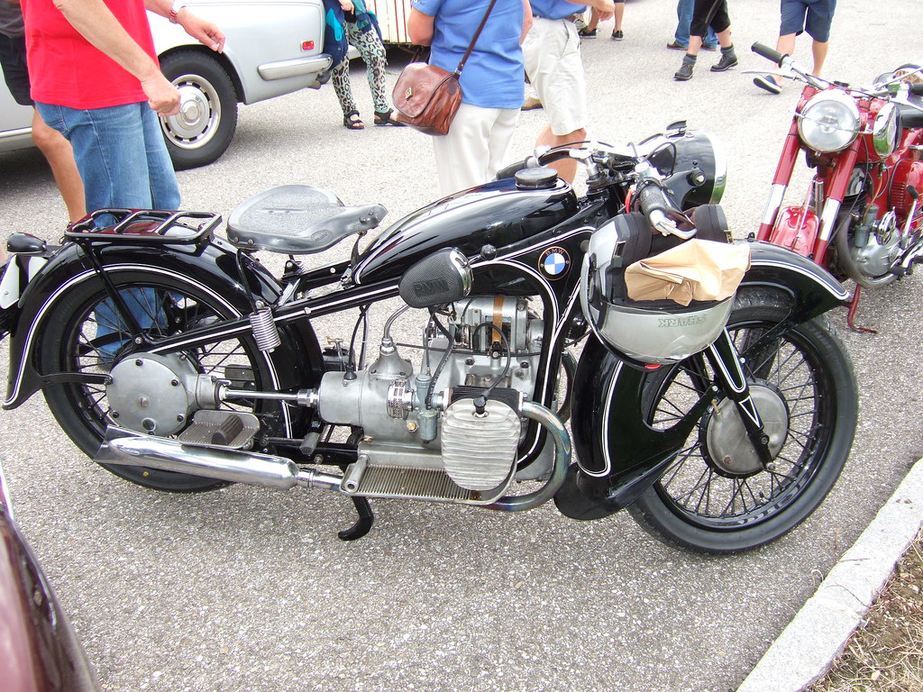 Bmw R12 And R17 BMW R12 - 1937 | Zweivergaserausführung, Oldtimertreffen Pön… | Flickr