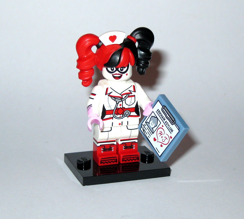 Nurse Harley Quinn 13 LEGO Minifigures   71017 The LEGO Batman Movie 