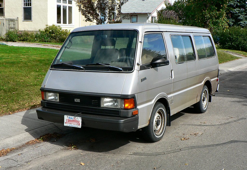 Boring Things That Excite Me... | A 1980's Kia Besta van, so… | Flickr