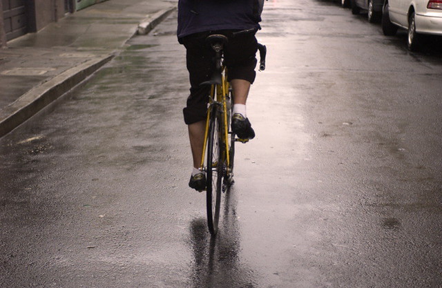 Che10.JPG | Nearing 6 p.m., Che Markesun rides down rain cov… | Flickr