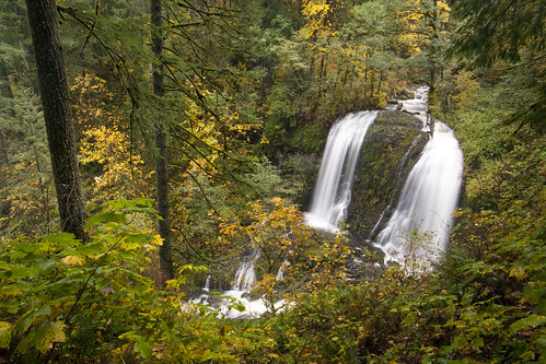 columbiarivergorge columbiariver poselongue longexposure uppermccordcreekfalls upper mccord creek falls fallsmccord creekmc cord creekmccord usa united october northwest north west automne fall 2015 states america nationalpark northwestern norwest national park roadtrip road trip photoroadtrip french français nature aventure liberty liberté canoneos5d canon5d mark 1 canon eos 5d classic jrpharma parc parcnationaux parcnational pacificnorthwest pacific