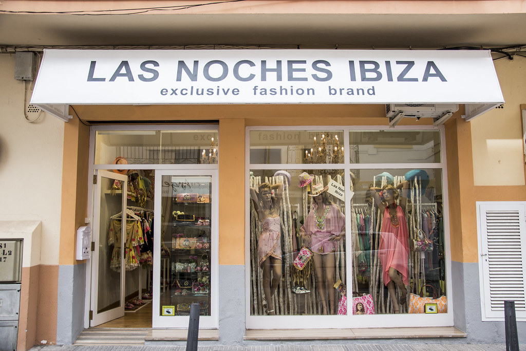 Las Noches, Ibiza fashion boutique 51 | Photography by Sofía… | Flickr