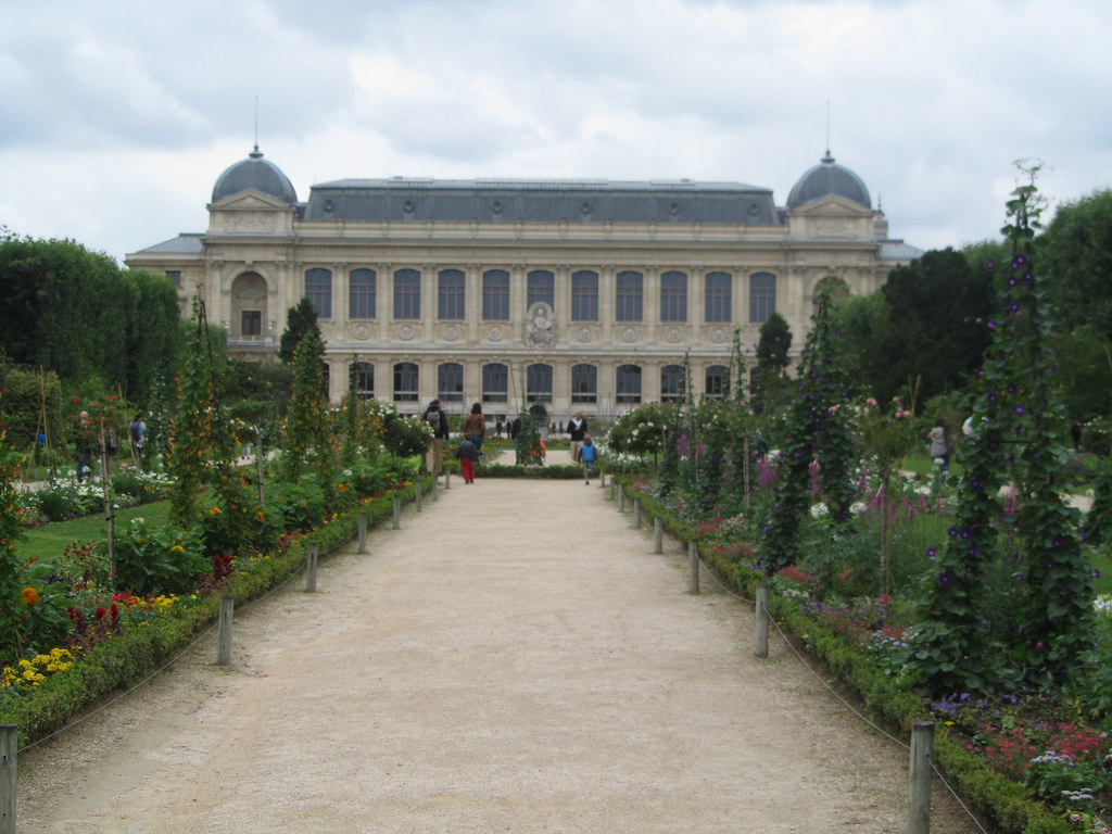 France - Paris - Jardins de Plantes - View to Grande Galerie de l'Évolution