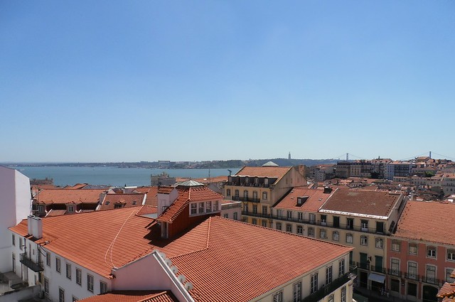 Lisbonne, les toits et le Tage