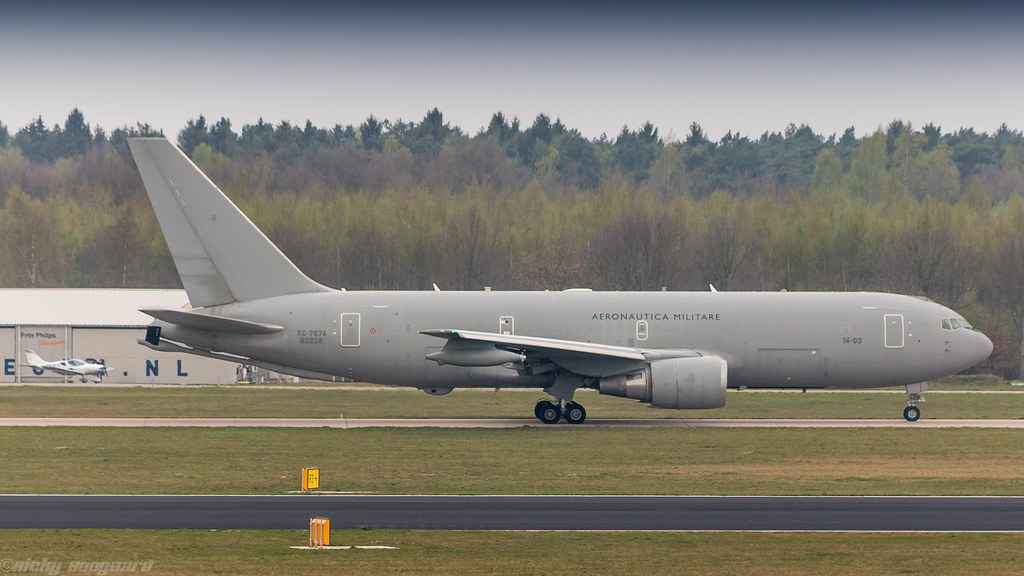 Italian Airforce KC-767-A leaving Eindhoven | Eindhoven Airp… | Flickr