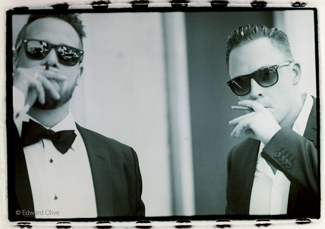Men smoking ra-4 color darkroom print from 35mm bw negative - Edward Olive wedding photographer Madrid Spain