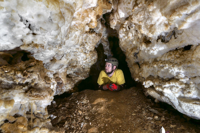 Chuck Sutherland, Crystal Chasm, Cumberland Caverns, Warren County, Tennessee