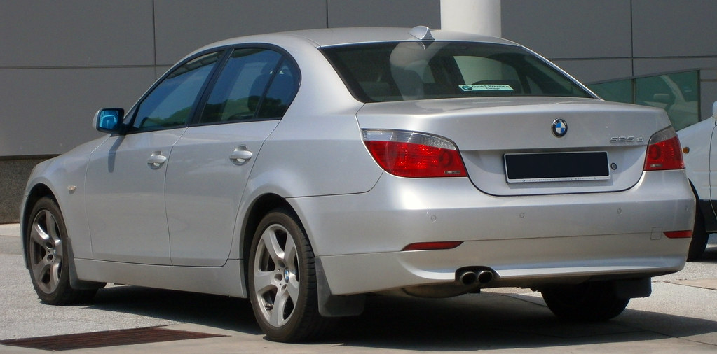 Image of 2004-2007 BMW 525d (E60, 5-Series) saloon