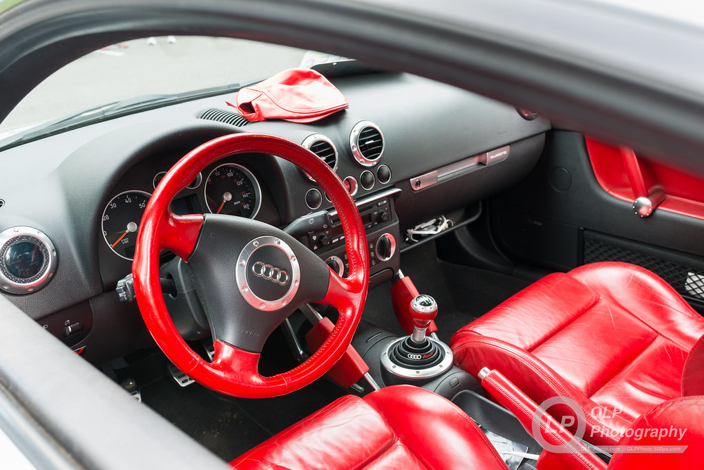 Anyone who has white / red interior? - AudiWorld Forums