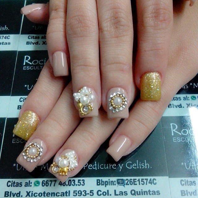 capuccino #dorado #uñasfashion #uñas #nail #nails2inspire… | Flickr