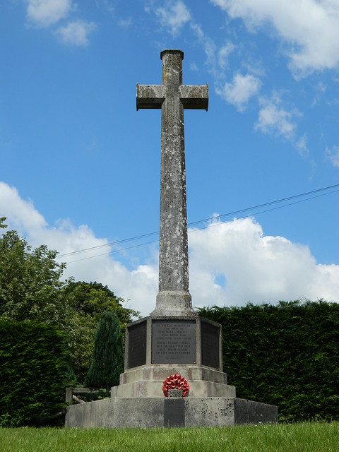 Fontmell Magna: War Memorial (Dorset)