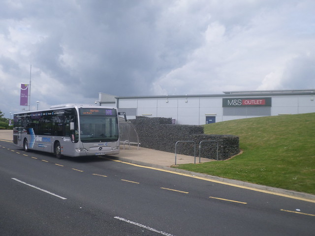 5320 NK58 DVW Go North East Silver Arrows Mercedes Citaro on the 61 to Murton (2)