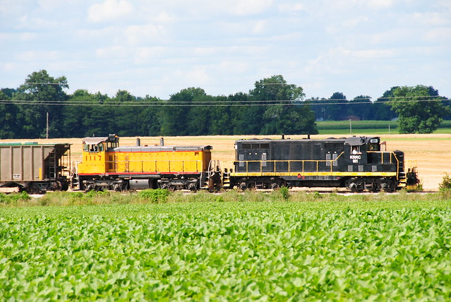 Farm land stroll , the Kaskaskia River Railroad