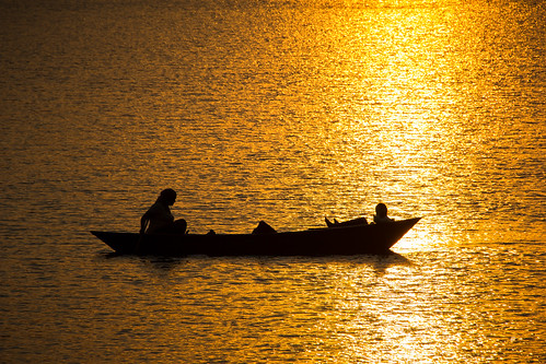 travel nepal sunset boat fishing asia dusk countries pokhara southasia 2014 travelphotography phewalake phewatal westernregion