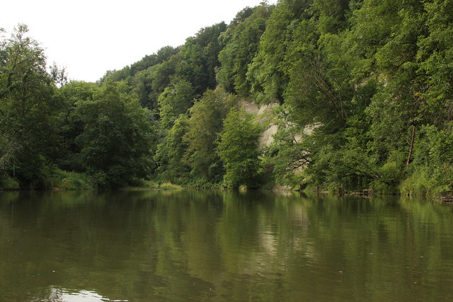 Einmündung der Töss in den Rhein ( Fluss - River ) bei der Tössegg  im Kanton Zürich in der Schweiz