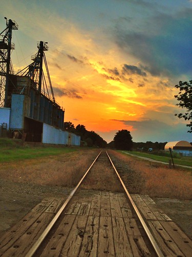 railroad sunset skyline clouds traintracks center workout fitness cloudporn sunsetsofflickr cloudpoker