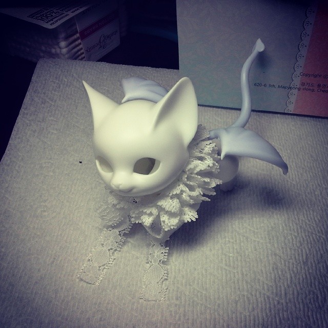 Erm, also this.  #aileendoll #bjd #cat
