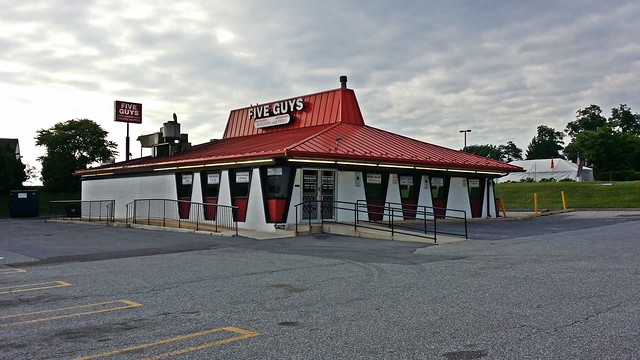 Five Guys in a former Pizza Hut [01]
