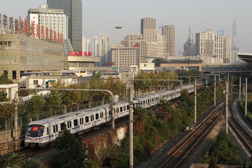 Shanghai Metro train on line 4 departs Shanghai Railway Station