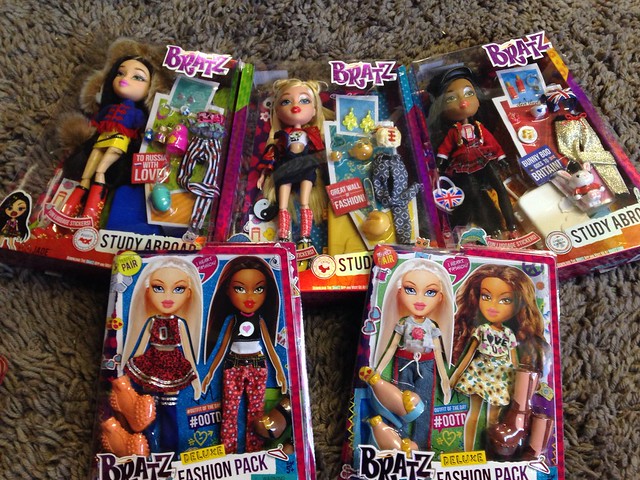 Look what we got. Wish their faces were more sultry like the old style. We love their clothes though! :) #bratz #bratz2015 #bratzland
