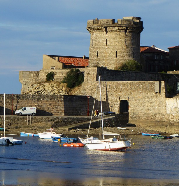 Bassin et fort de Socoa, Ciboure, Labourd, Pays basque, Pyrénées Atlantiques, Aquitaine, France.