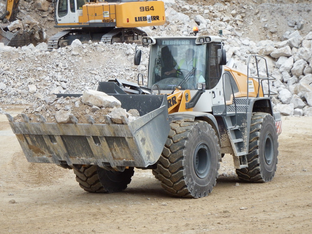 Loader Flickr DSCF3177 Liebherr 576 Wheeled Loader | Hillhead 2014 ...