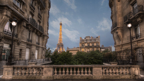 blue sunset white paris france art monument lamp yellow architecture clouds lights apartments eiffeltower eiffel illuminated hdr camoens avdecamoens