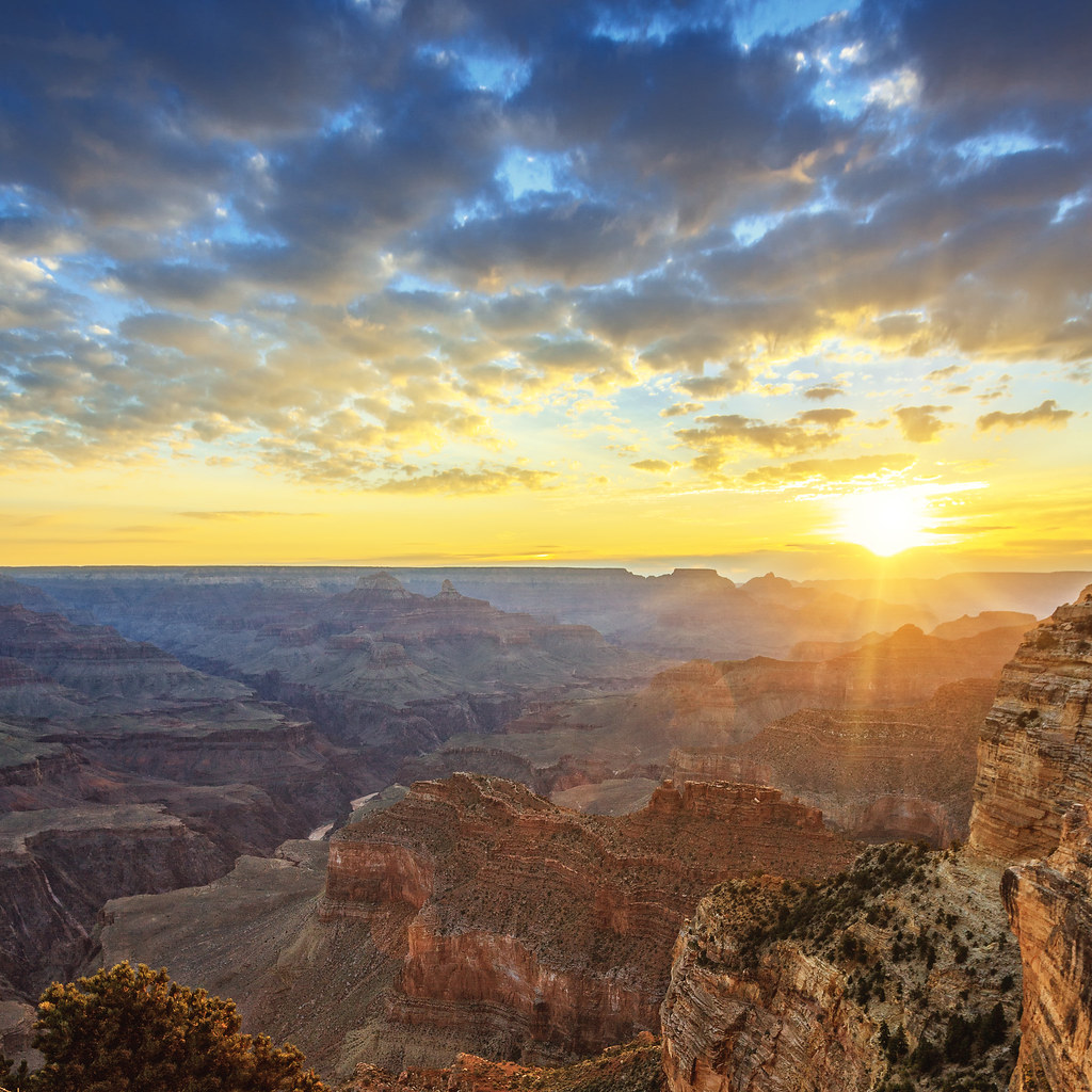 Famous morning light | Famous morning light at Grand Canyon ...