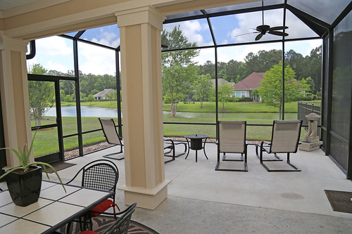 Hampton Hall Real Estate - 15 Ashford Place Bluffton sc 29910-0019 by Peirce, Kelly & Hunt, Hilton Head MLS# 330298: Easy one level living in this open concept Waverly model located towards th
