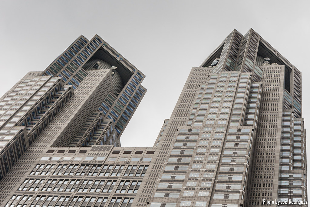 Las dos torres (con sus miradores) del Gobierno Metropolitano de Tokio
